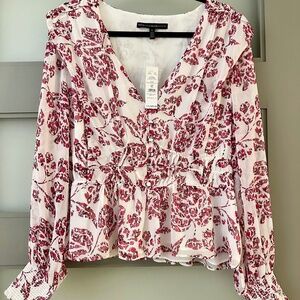 WHITE HOUSE BLACK MARKET Ruffled Cranberry Poppies Abstract Floral Top XL WHBM